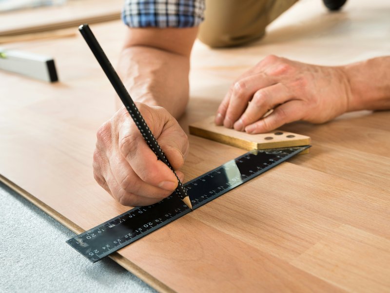 Professional flooring measure and installation